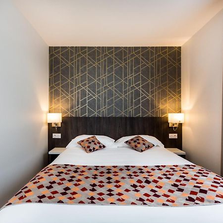 Brit Hotel Ploermel - Hotel De L'Hippodrome מראה חיצוני תמונה